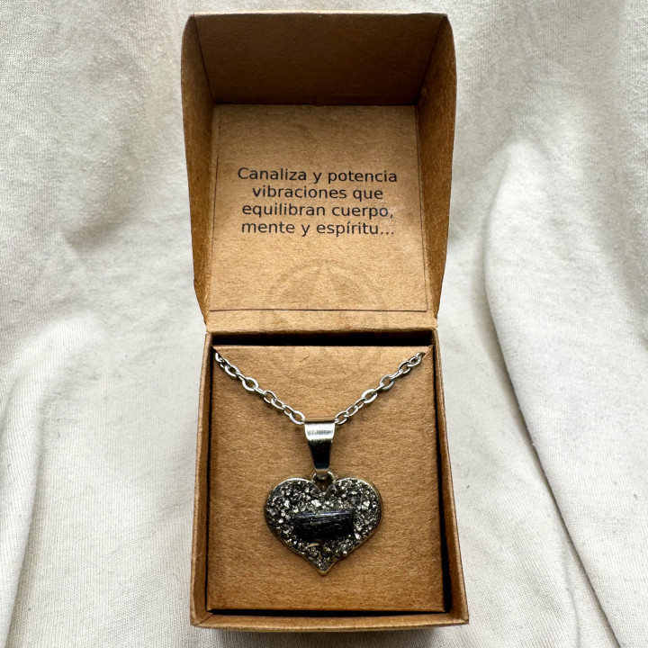Collar Corazón De Fuerza Turmalina Negra