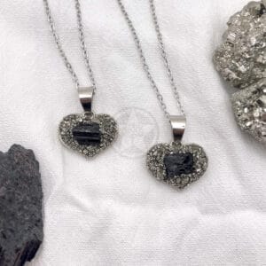 Collar Corazón De Fuerza Turmalina Negra Pirita