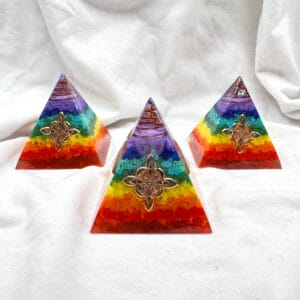 Pirámide Orgon 7 Chakras Y Nudo De Brujas